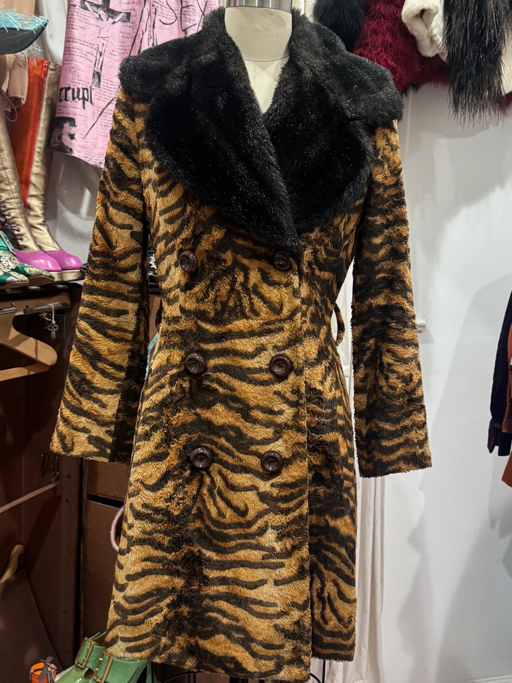 Vintage D&G Faux Fur Tiger-Print Double-Breasted Coat with Black Collar
